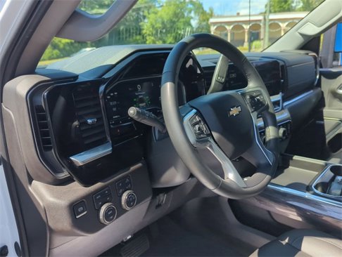 Certified 2024 Chevrolet Silverado 2500 LTZ w/ LTZ Plus Package image 10