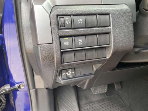 Used 2025 Toyota Tacoma SR5 image 29