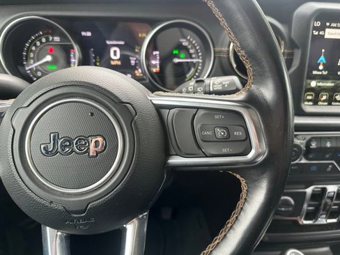 Used 2022 Jeep Wrangler Unlimited Sahara image 23