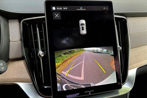 Certified 2025 Volvo XC90 B5 Core w/ Climate Package image 13