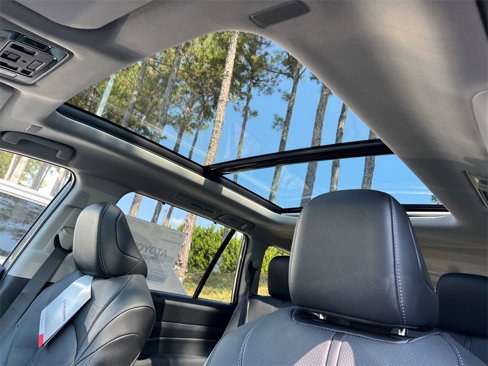 New 2026 Toyota Grand Highlander FWD image 33