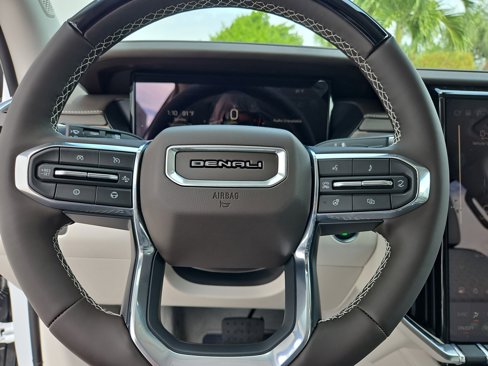 New 2026 GMC Acadia Denali w/ Super Cruise Package image 23
