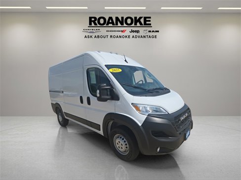 Used 2025 RAM ProMaster 2500 w/ Safety Group image 11