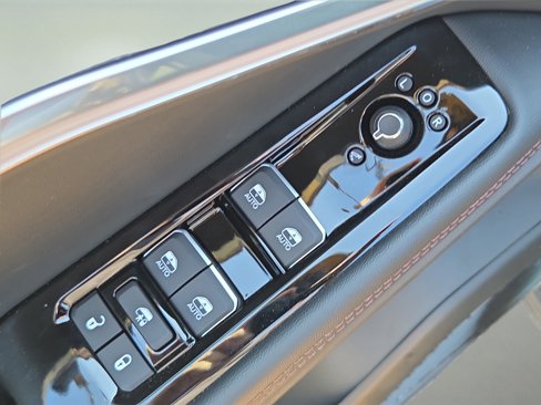 New 2025 Jeep Wagoneer Limited image 7