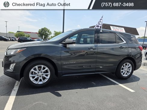 Used 2018 Chevrolet Equinox LT image 2