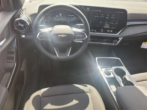 New 2026 Chevrolet Equinox LT w/ LPO, Floor Liner Package image 8