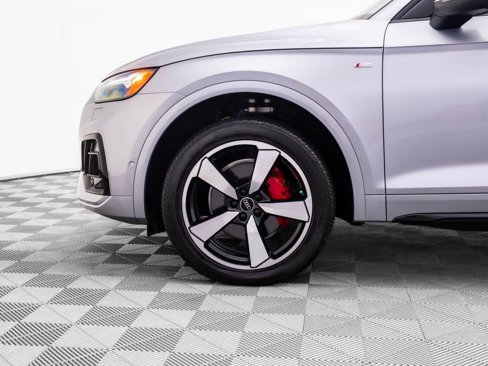 Used 2024 Audi Q5 2.0T Prestige w/ Prestige Package image 35