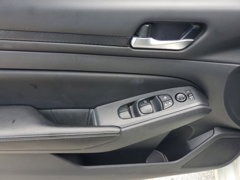 Used 2024 Nissan Altima 2.5 SV image 19