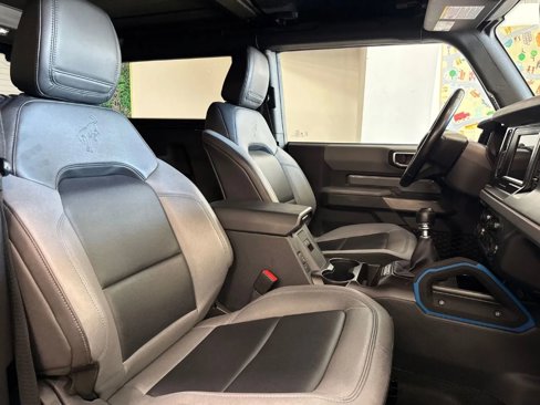 Used 2023 Ford Bronco Black Diamond image 13