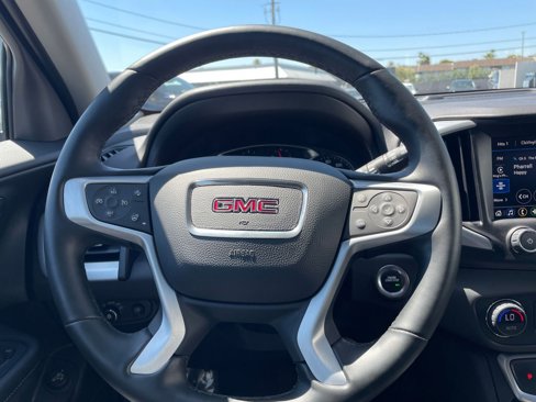 Used 2024 GMC Terrain SLT image 25