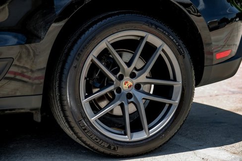 Used 2024 Porsche Macan w/ Premium Plus Package image 63