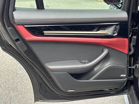 Certified 2024 Porsche Panamera image 13