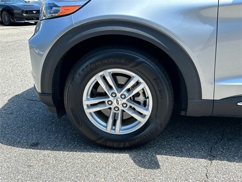Certified 2022 Ford Explorer XLT image 11