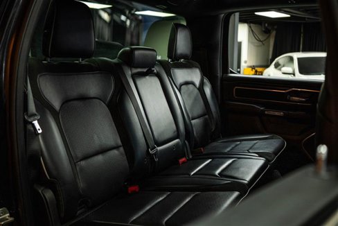 Used 2024 RAM 1500 Laramie image 11