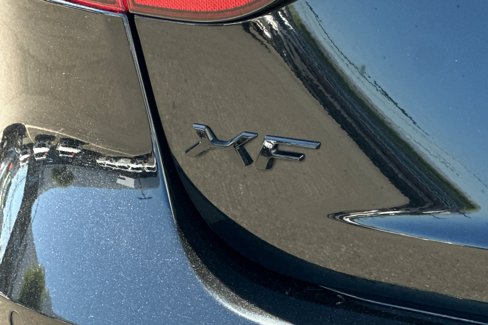 Used 2023 Jaguar XF R-Dynamic SE image 33