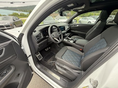 New 2025 Volkswagen Atlas Cross Sport SEL Premium R-Line image 10