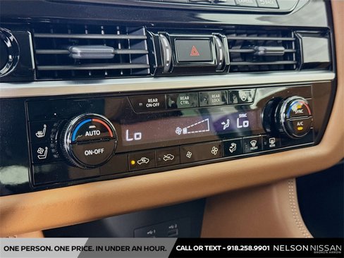 New 2025 Nissan Pathfinder Platinum image 16