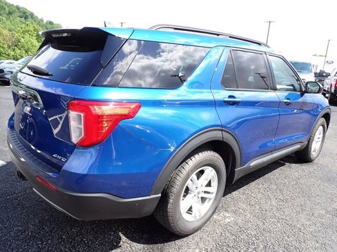 Certified 2022 Ford Explorer XLT w/ Equipment Group 202A image 10