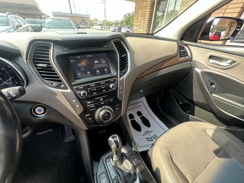 Used 2017 Hyundai Santa Fe Sport image 20