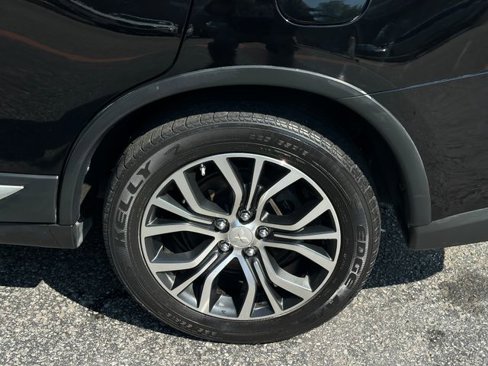Used 2017 Mitsubishi Outlander SEL image 9