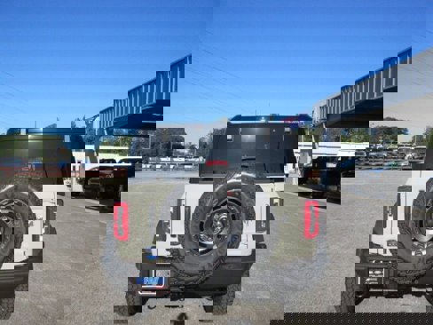 New 2025 Ford Bronco Badlands image 4