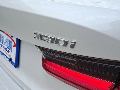 Used 2021 BMW 330i xDrive Sedan w/ Premium Package image 24