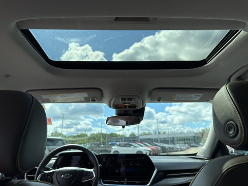 Certified 2025 Chevrolet Trax ACTIV w/ Sunroof Package image 29