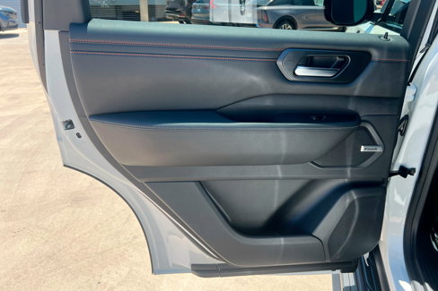 New 2025 Nissan Armada PRO-4X w/ Pro-4X Premium Package image 18