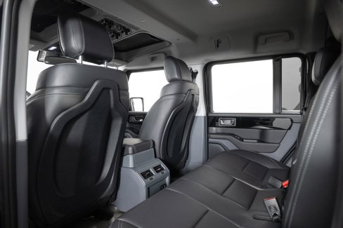 Used 2024 INEOS Grenadier Fieldmaster Edition image 19