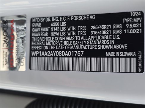 Used 2025 Porsche Cayenne image 36