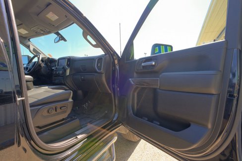 Used 2021 Chevrolet Silverado 3500 LTZ w/ LTZ Plus Package image 16