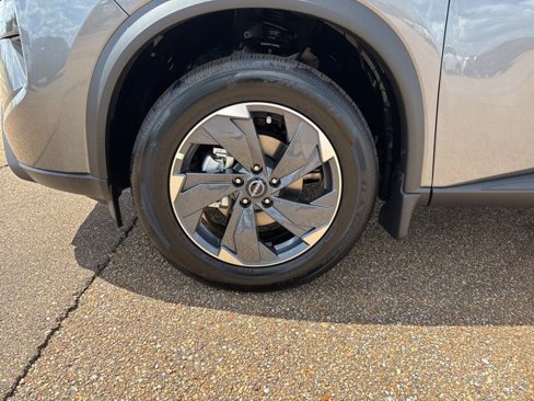 New 2026 Nissan Rogue SV image 8