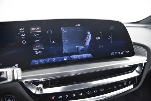 Used 2024 Cadillac Lyriq Luxury image 20