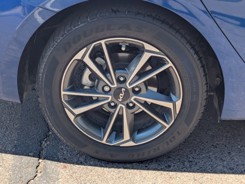 Certified 2023 Kia Forte LXS image 7