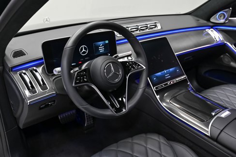 Used 2023 Mercedes-Benz S 580 4MATIC Sedan image 6