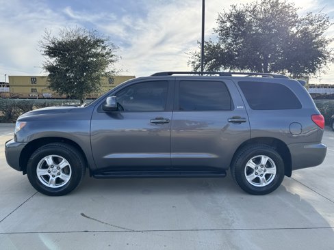 Used 2014 Toyota Sequoia SR5 image 3