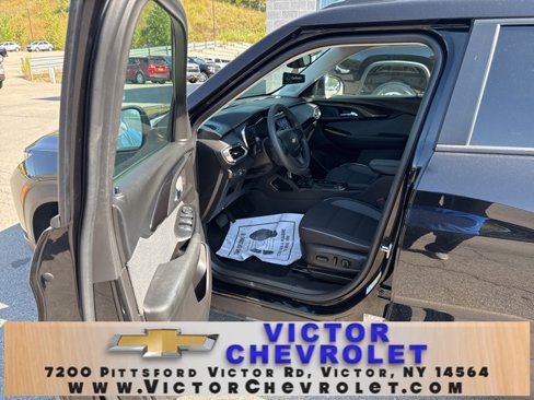 Certified 2022 Chevrolet TrailBlazer LT w/ Convenience Package image 11
