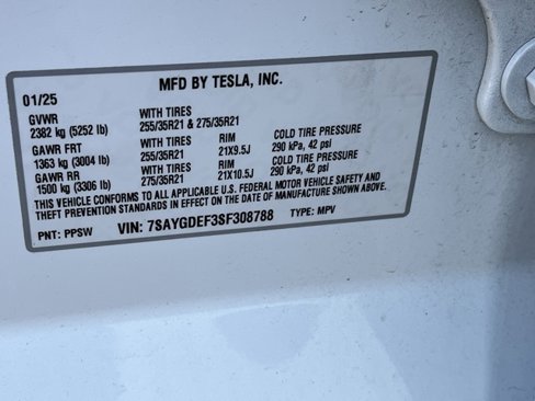 Used 2025 Tesla Model Y Performance image 19