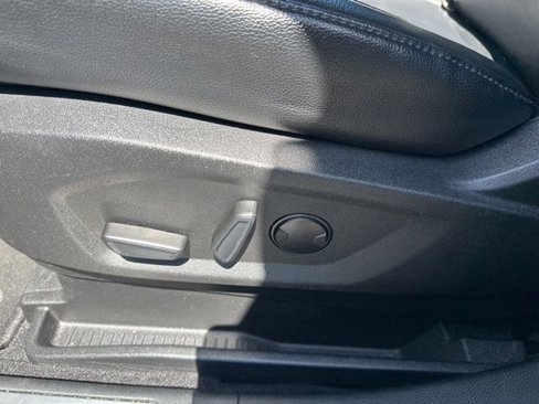 Used 2024 Ford Edge Titanium image 25