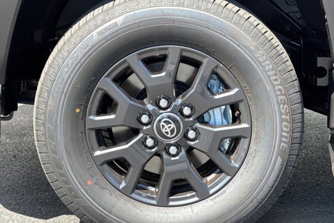 New 2025 Toyota 4Runner SR5 image 33