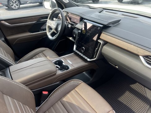 Used 2026 GMC Acadia Denali Ultimate image 7
