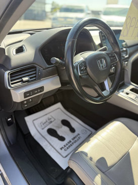 Used 2020 Honda Accord Touring image 11