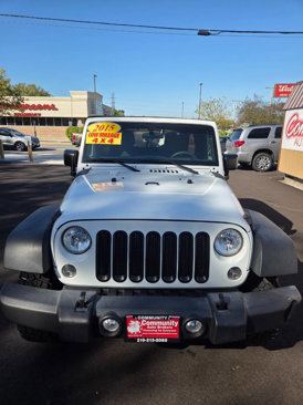 Used 2015 Jeep Wrangler Unlimited Sport image 3