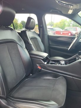Used 2023 Jeep Grand Cherokee L Laredo image 19