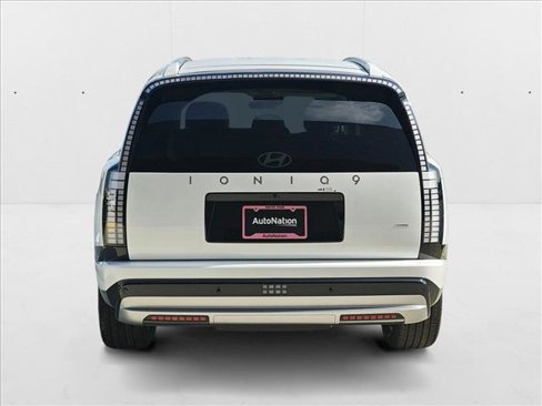 New 2026 Hyundai Ioniq 9 SEL image 9