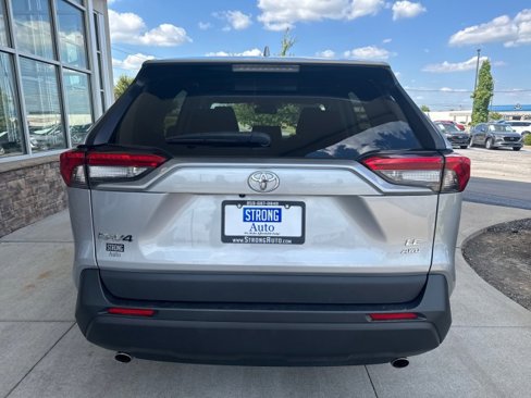 Used 2024 Toyota RAV4 LE image 4