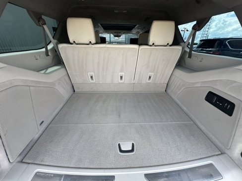 Used 2021 Cadillac Escalade ESV Premium Luxury Platinum image 24