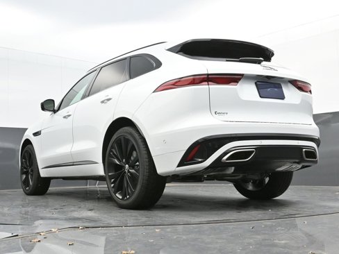 New 2025 Jaguar F-PACE R-Dynamic S image 30