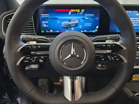 New 2025 Mercedes-Benz GLS 450 4MATIC image 14