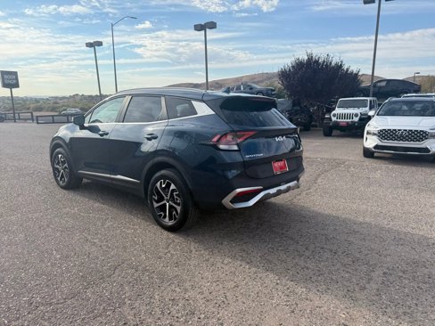 Used 2024 Kia Sportage EX image 7